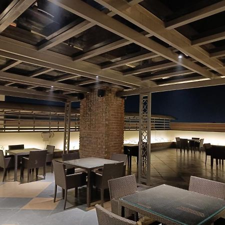 Clarks Inn Express, Dehradun Dış mekan fotoğraf