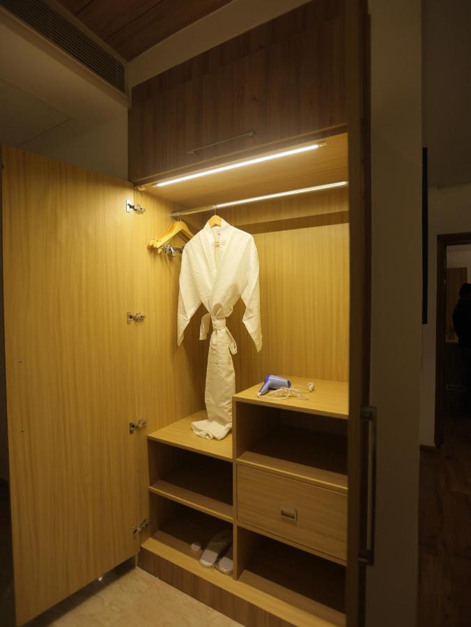 Clarks Inn Express, Dehradun Dış mekan fotoğraf