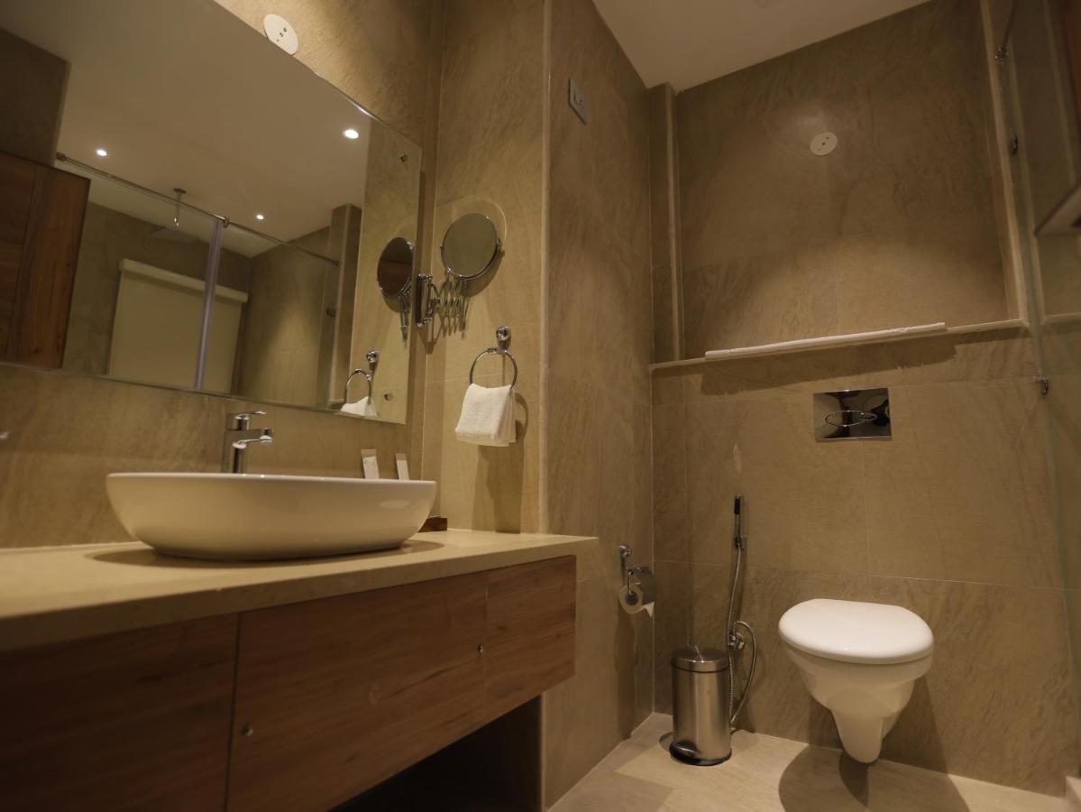 Clarks Inn Express, Dehradun Dış mekan fotoğraf