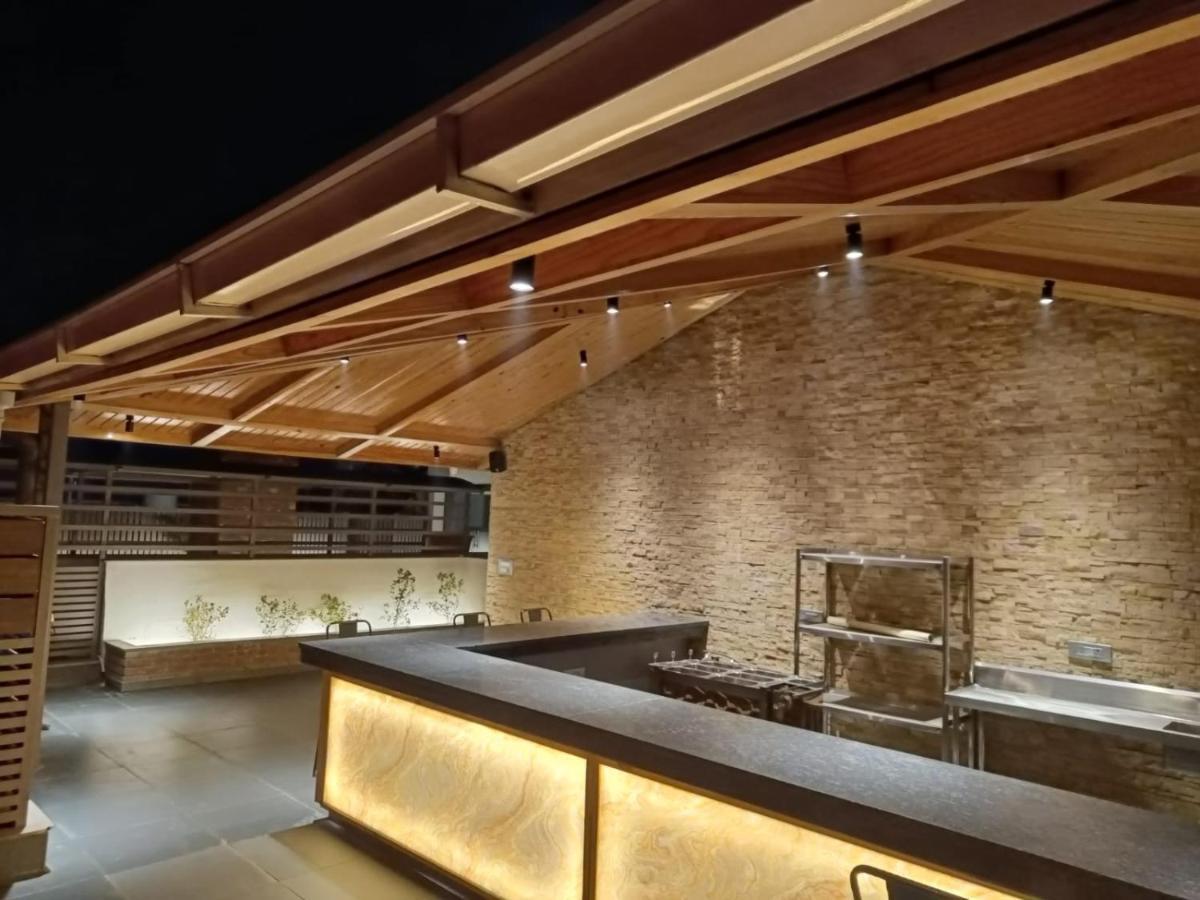 Clarks Inn Express, Dehradun Dış mekan fotoğraf